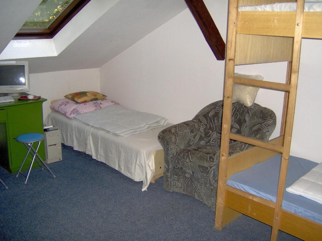 IFI Hostel Pécs Kamer foto