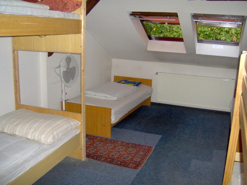 IFI Hostel Pécs Kamer foto