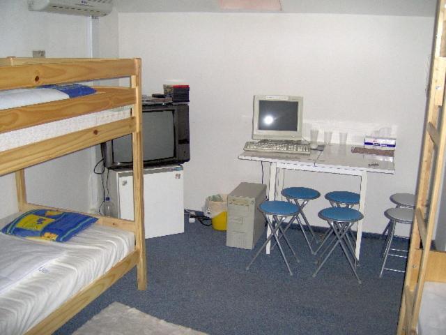 IFI Hostel Pécs Kamer foto